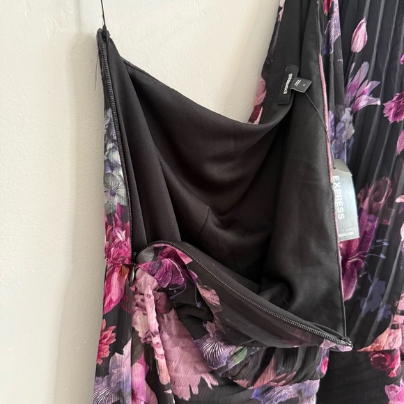 Express Floral One Shoulder Romper Dress New NWT - Picture 7 of 10
